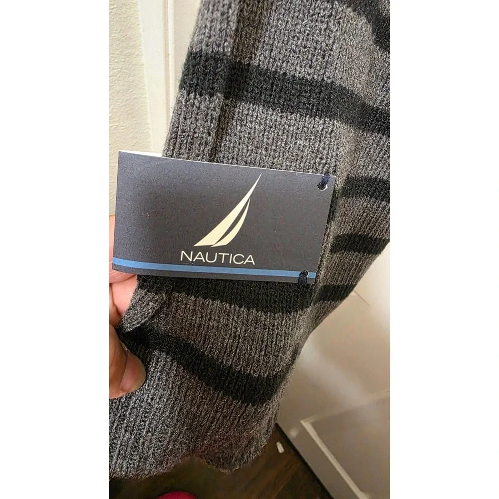 NWT Nautica Men's Gray & Black Striped Knit Scarf Size o/s